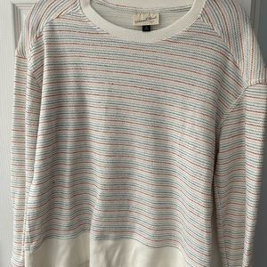 Women’s thin crew neck sweatshirt